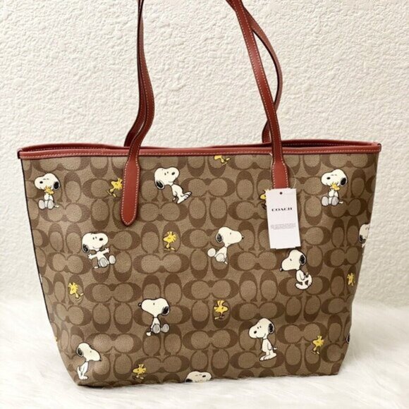 Coach X Peanuts City Tote In With Snoopy Woodstock - Picture 3 of 6